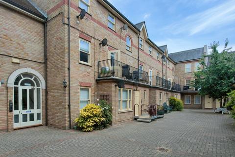 2 bedroom apartment to rent, Godfreys Mews, Chelmsford CM2