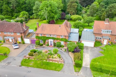 5 bedroom detached house for sale, Attimore Road, Welwyn Garden City, Hertfordshire, AL8