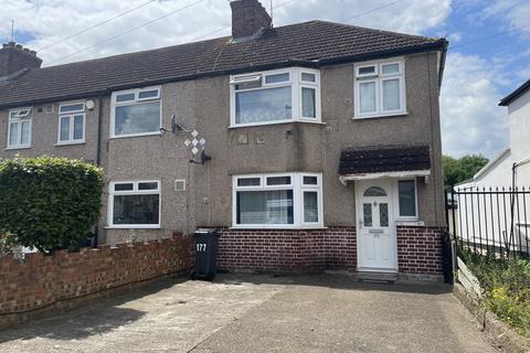 3 bedroom end of terrace house for sale, Hounslow, TW5