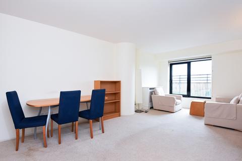 Studio to rent, Cromwell Road South Kensington SW7
