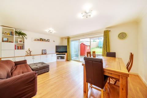 3 bedroom terraced house for sale, Ivinghoe Road, Bushey, WD23