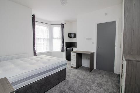 4 bedroom house share to rent, Rainham Road, Gillingham ME7
