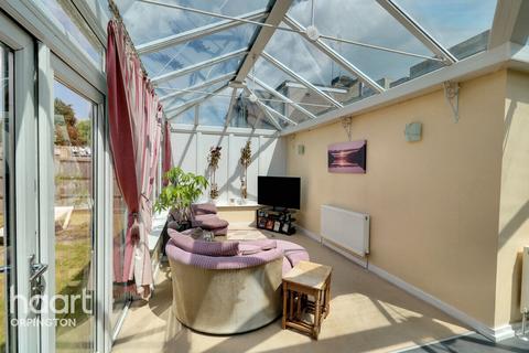 2 bedroom semi-detached bungalow for sale, May Avenue, Orpington