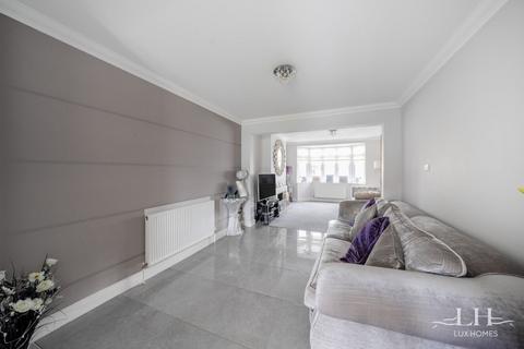 5 bedroom semi-detached house for sale, Woodhall Crescent Hornchurch