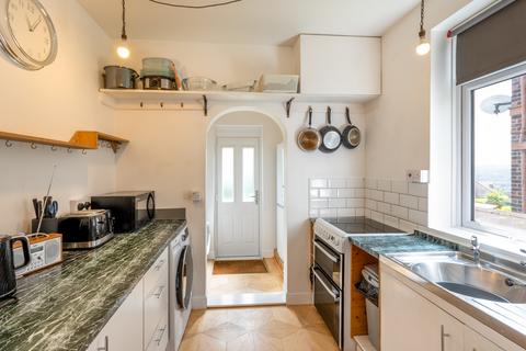 12 Carrill Road, Sheffield, S6 1BD