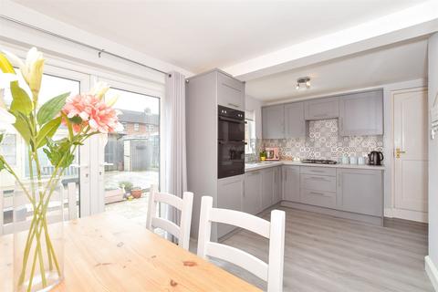 3 bedroom terraced house for sale, Mill Road, Waterlooville, Hampshire