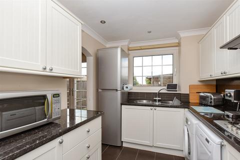 6 Kemsley Close, Northfleet, Gravesend, DA11 8PH