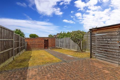 6 Kemsley Close, Northfleet, Gravesend, DA11 8PH