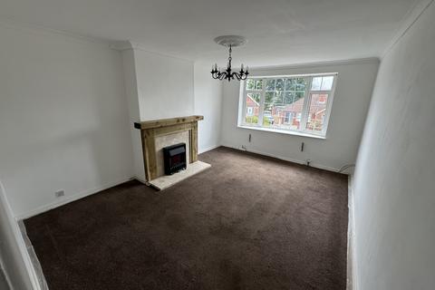 2 bedroom semi-detached house to rent, Eden Walk,  Leeds, LS4