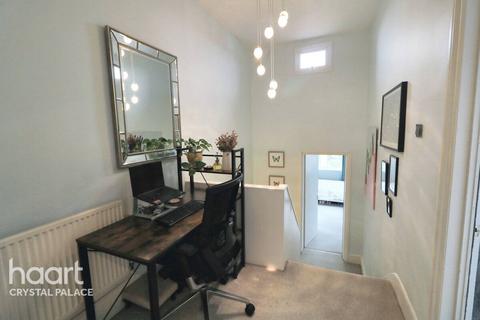 2 bedroom flat for sale, Gipsy Road, LONDON