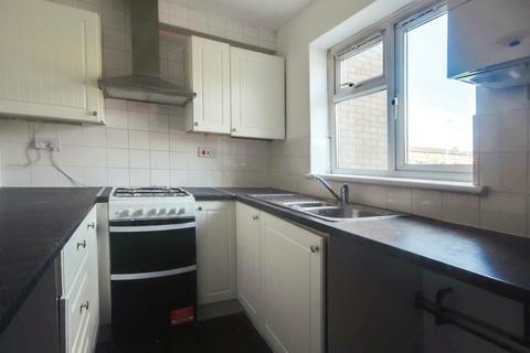 2 bedroom terraced house to rent, Squirrel Close, Quedgeley, Gloucester, GL2