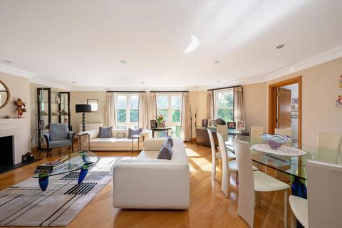 2 bedroom flat for sale, Templewood Avenue, London, NW3