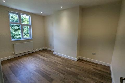 2 bedroom apartment to rent, South Croydon, Croydon CR2