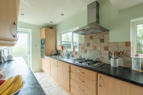 12 Frobisher Road, Bristol, BS3 2AU