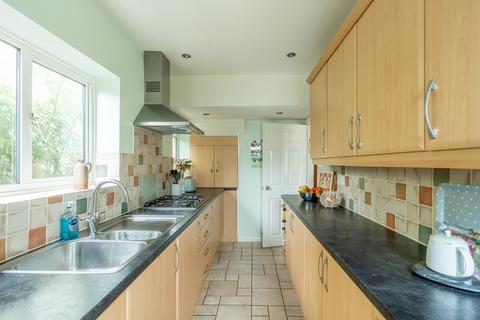 12 Frobisher Road, Bristol, BS3 2AU