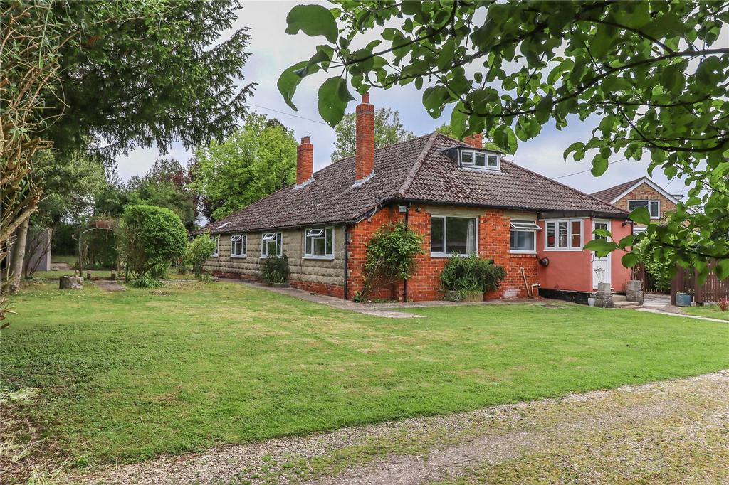 Andover Road, Salisbury... 4 bed bungalow for sale £760,000