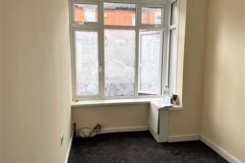 3 bedroom terraced house to rent, Farnham Road, Birmingham, West Midlands, B21