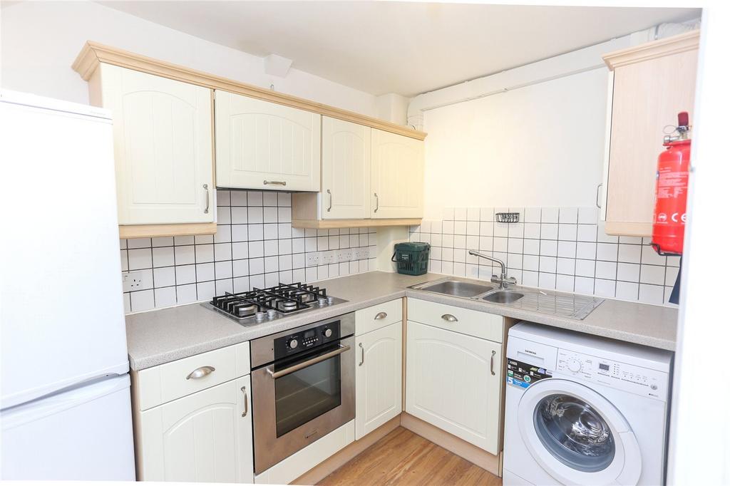 Heaton Moor Road, Heaton Moor... 1 bed flat to rent £850 pcm (£196 pw)