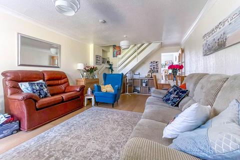2 bedroom end of terrace house to rent, Howard Close , Mudeford , Christchurch