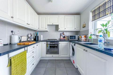 2 bedroom end of terrace house to rent, Howard Close , Mudeford , Christchurch
