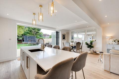 24 Cornwall Avenue, Welling, DA16 2PR