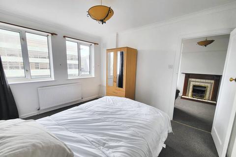 1 bedroom flat for sale, Kimber Road, London SW18