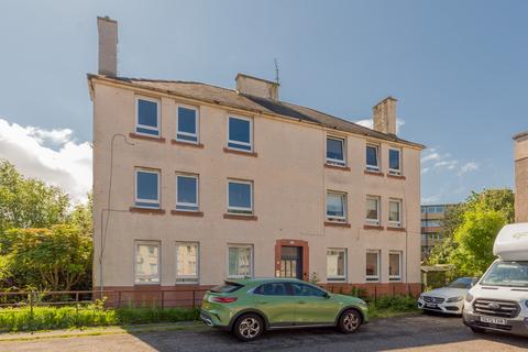 23/5 Redbraes Place, Edinburgh, EH7 4LH