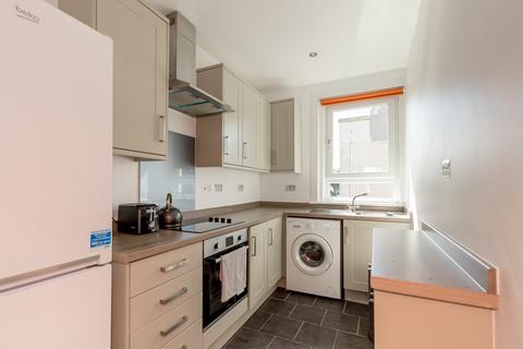 23/5 Redbraes Place, Edinburgh, EH7 4LH