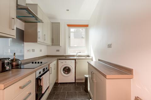 23/5 Redbraes Place, Edinburgh, EH7 4LH