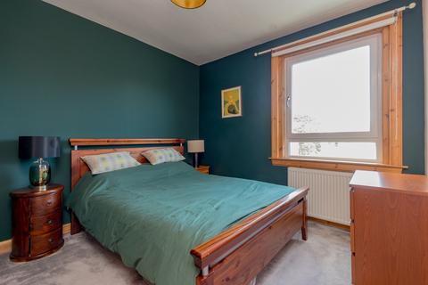 23/5 Redbraes Place, Edinburgh, EH7 4LH