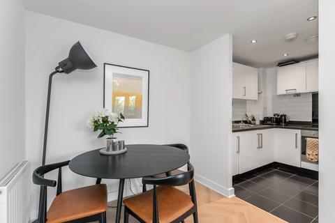 2 bedroom flat for sale, London E4