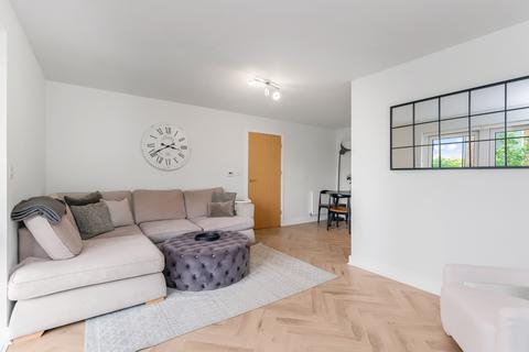 2 bedroom flat for sale, London E4