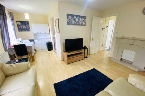 2 bedroom apartment for sale, Attlee House, Ned Lane, Bradford, BD4