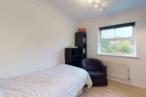 33 Osier Drive, Basildon, SS15 4HP