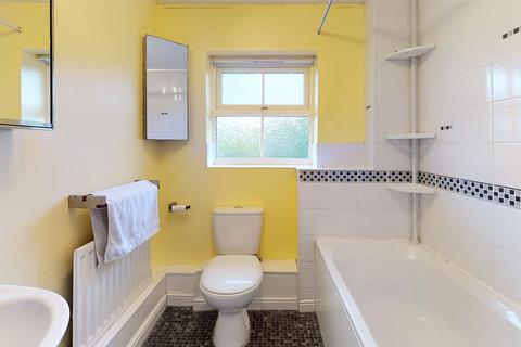 33 Osier Drive, Basildon, SS15 4HP