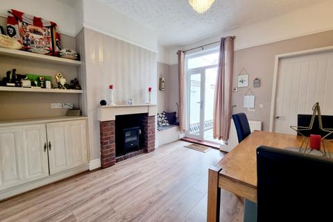 3 bedroom terraced house to rent, Mercer Street, Newton-le-Willows, WA12
