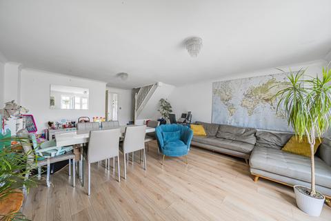 30 Elizabeth Fry Place, London, SE18 4LA
