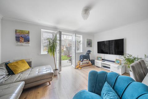 30 Elizabeth Fry Place, London, SE18 4LA