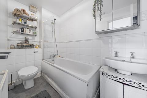 30 Elizabeth Fry Place, London, SE18 4LA