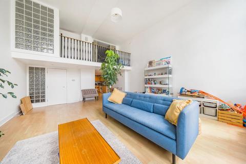 3 bedroom flat for sale, Chequer Street, Holborn