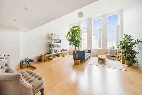 3 bedroom flat for sale, Chequer Street, Holborn