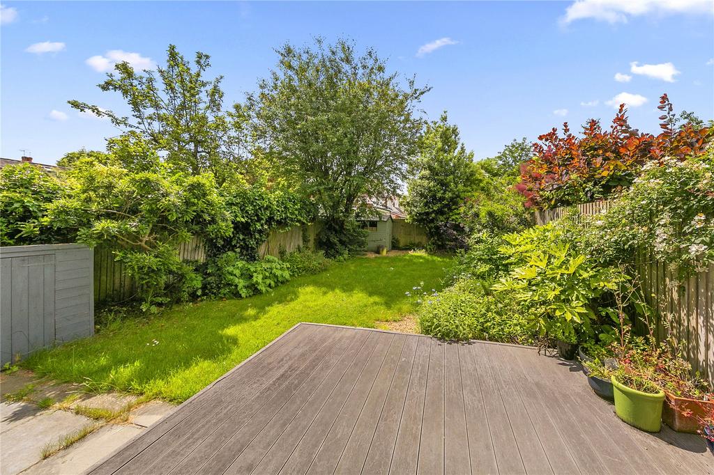 Taylor Avenue, Kew, Surrey, TW9 4 bed semidetached house for sale £