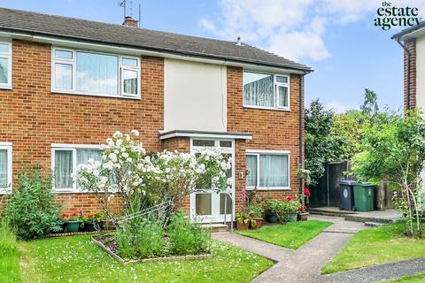 6 Markfield Gardens, London, E4 7NN