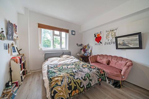 2 bedroom flat for sale, Brockham House, Brixton Hill, London, SW2