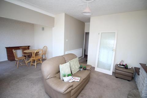 1 bedroom flat for sale, Queens Promenade, Blackpool FY2