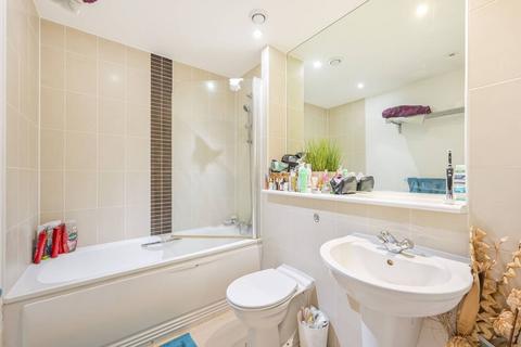 2 bedroom flat for sale, Jude Street, E16, Canning Town, London, E16