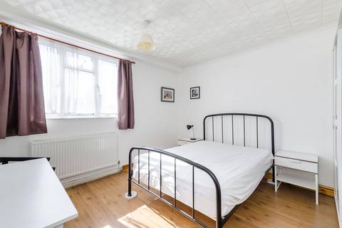 3 bedroom flat to rent, Gee Street, Clerkenwell, London, EC1V