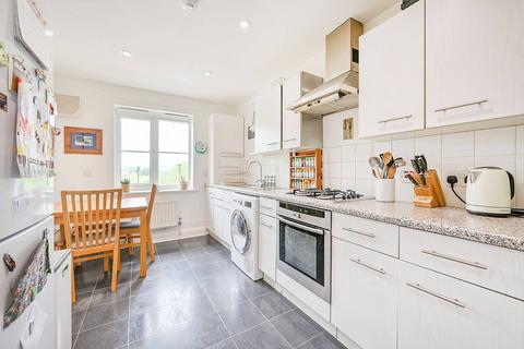 2 bedroom flat for sale, Puffin Court, Ealing, London, W13