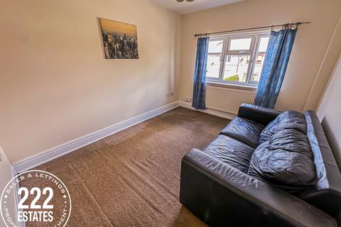1 bedroom apartment to rent, Henshall Avenue