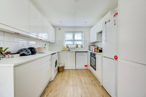 4 bedroom flat to rent, Abbey Gardens, Hammersmith, London, W6